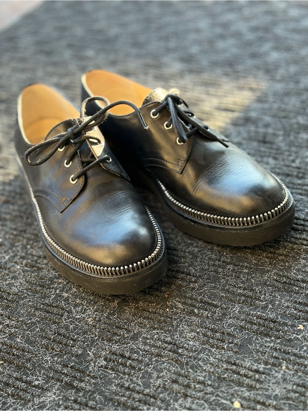 Michael Kors Black Leather with Silver Zipper like Trim size 8M